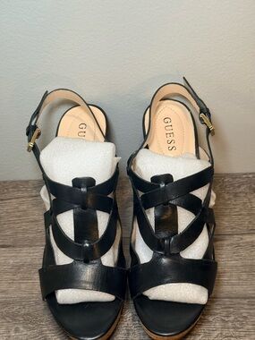NWOT GUESS Black Leather Strappy Platform Wedge Sandals Size 10 🔥